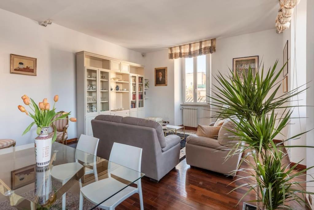 Stunning Center Rome Apartment エクステリア 写真