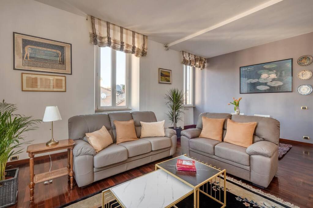 Stunning Center Rome Apartment エクステリア 写真